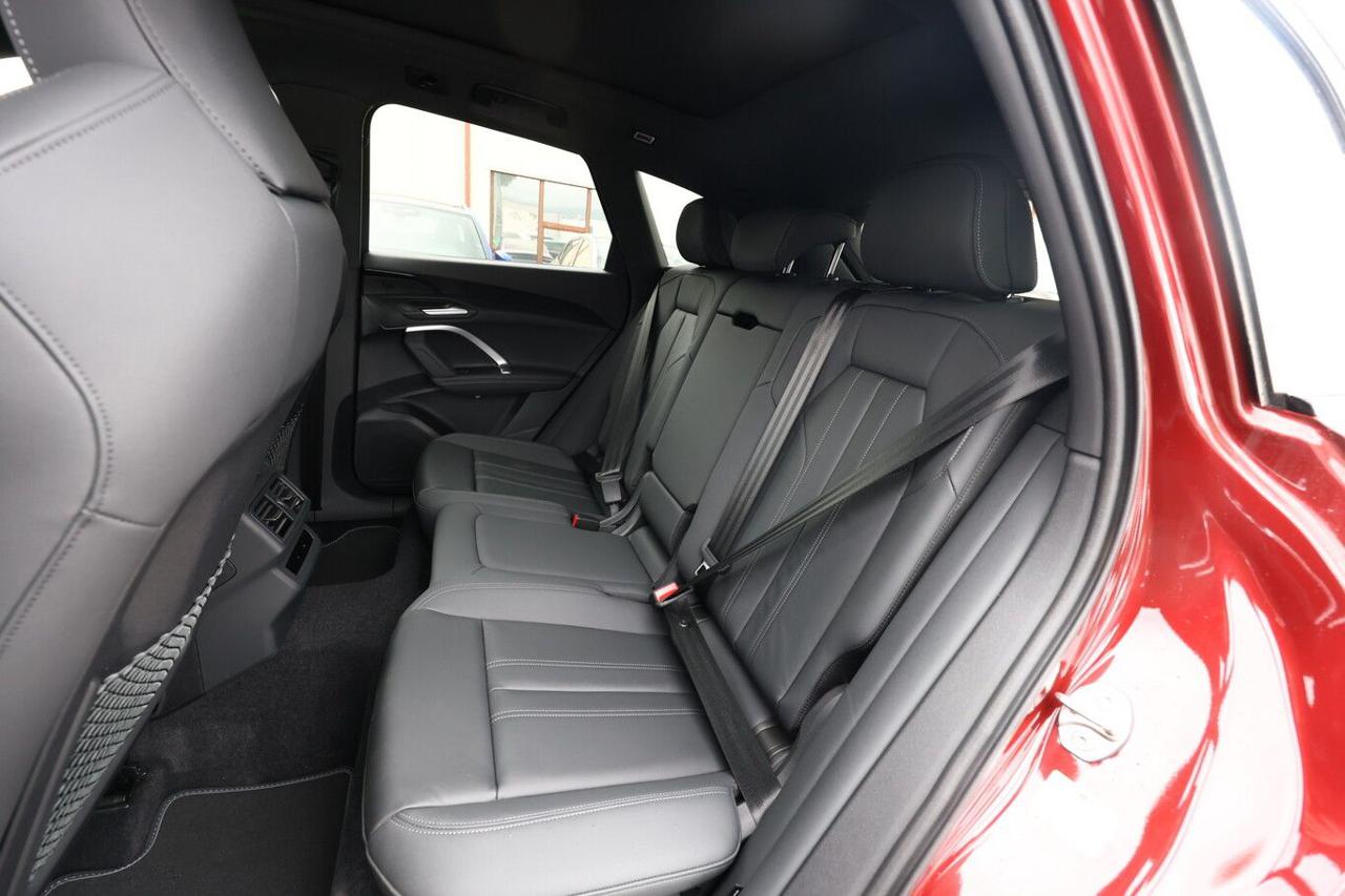 AUDI Q5 40 TDI 204 CV quattro S tronic S line Tetto Pano - 10
