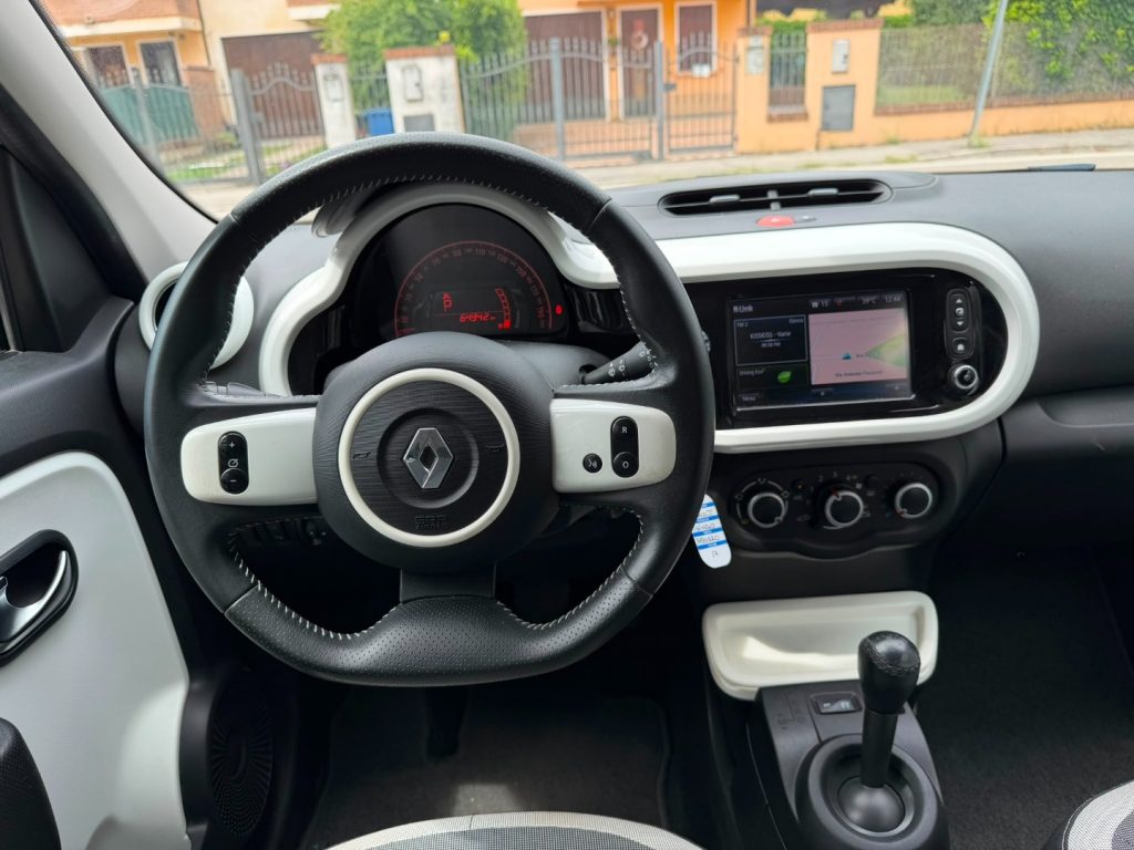 RENAULT Twingo La Parisienne AUTOMATICA - 9