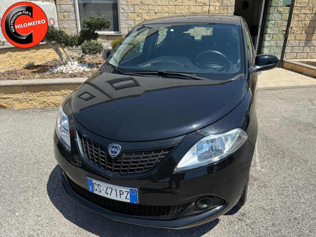 LANCIA Ypsilon Nero pastello