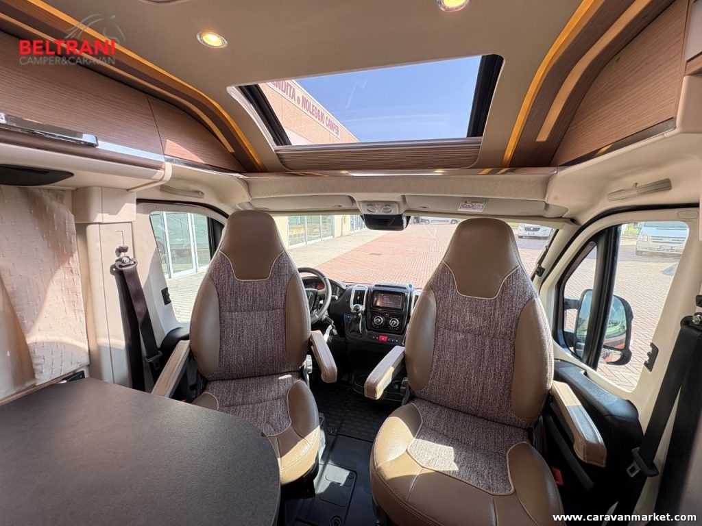 VAN 600 DB CHARMING GT