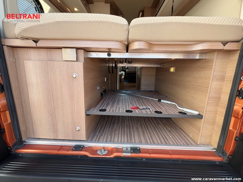 VAN 600 DB CHARMING GT
