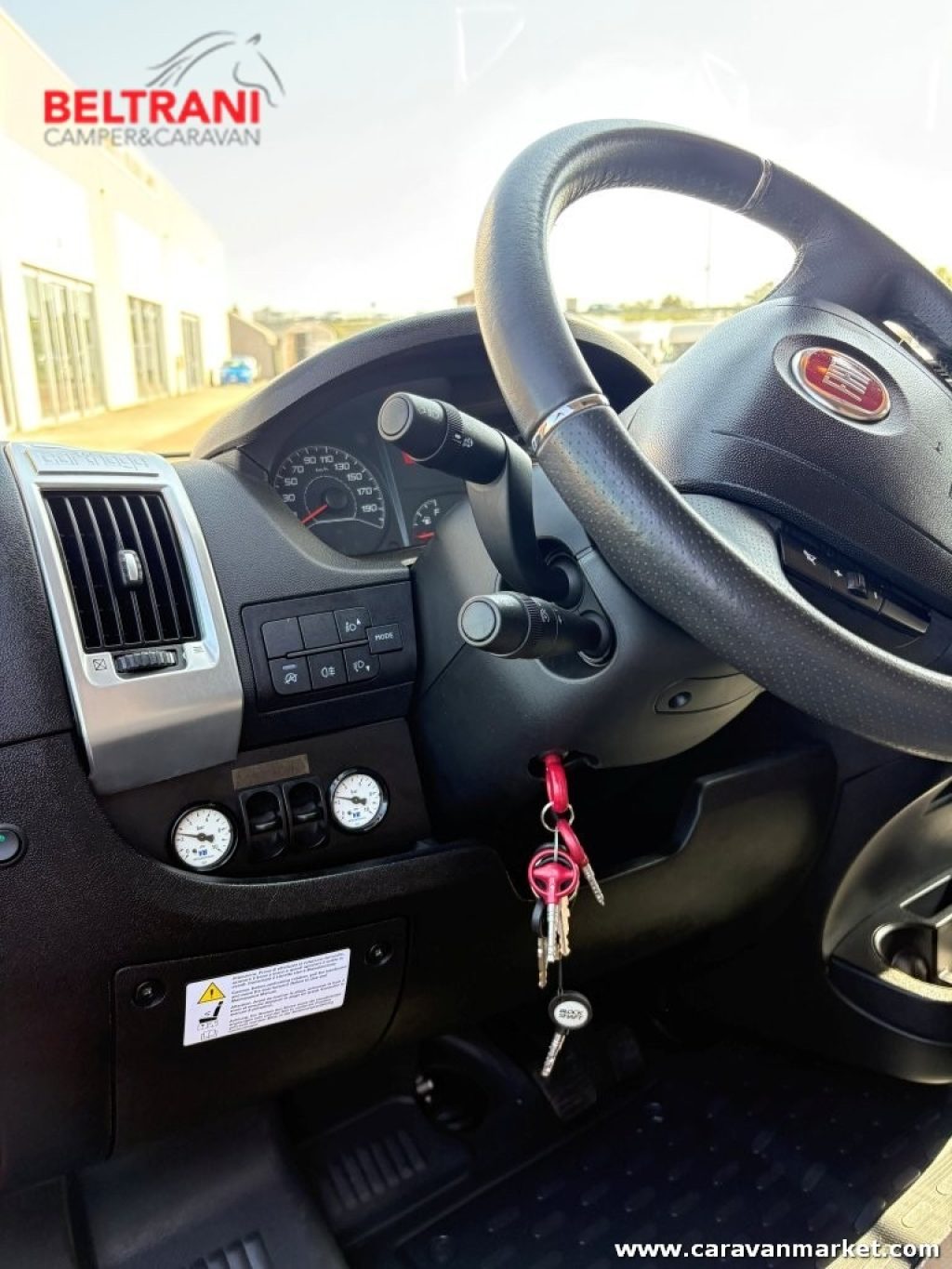 VAN 600 DB CHARMING GT