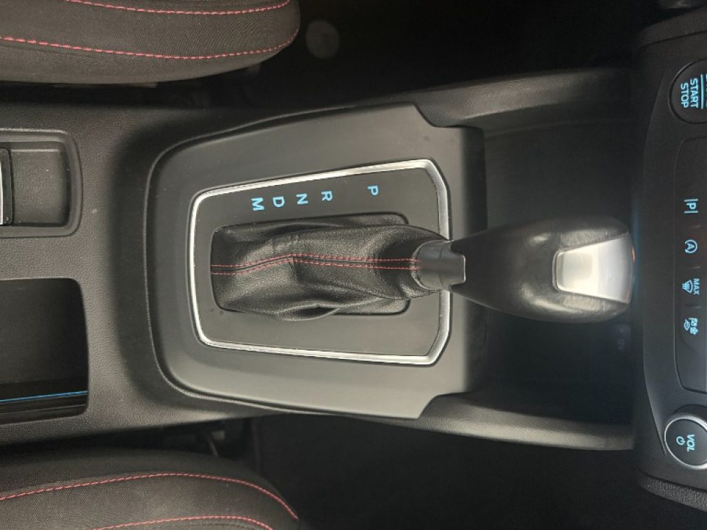 FORD Focus 1.0 EcoBoost Hybrid 155 CV Powershift SW ST-line - 23