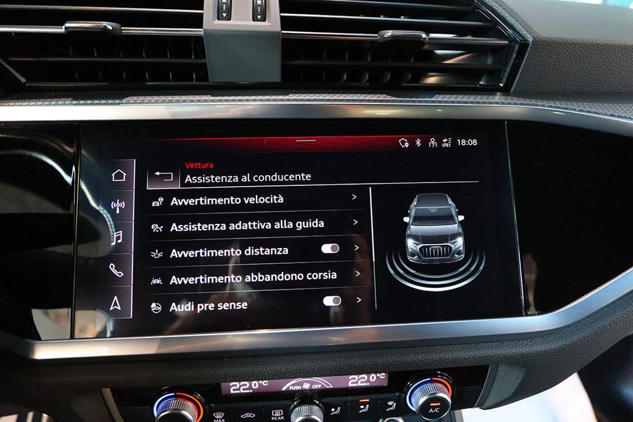 AUDI Q3 35 TDI Quattro S-Tronic S-Line - 24