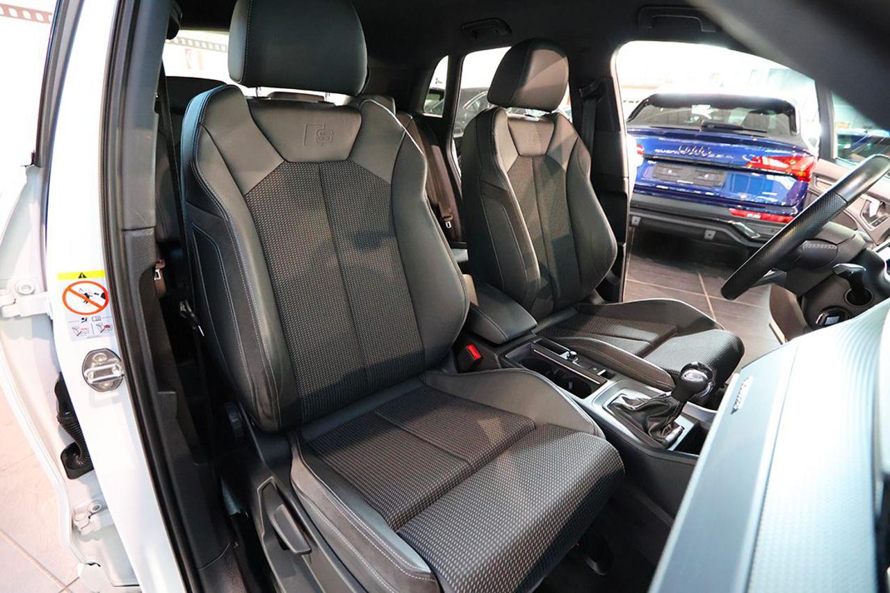 AUDI Q3 35 TDI Quattro S-Tronic S-Line - 16