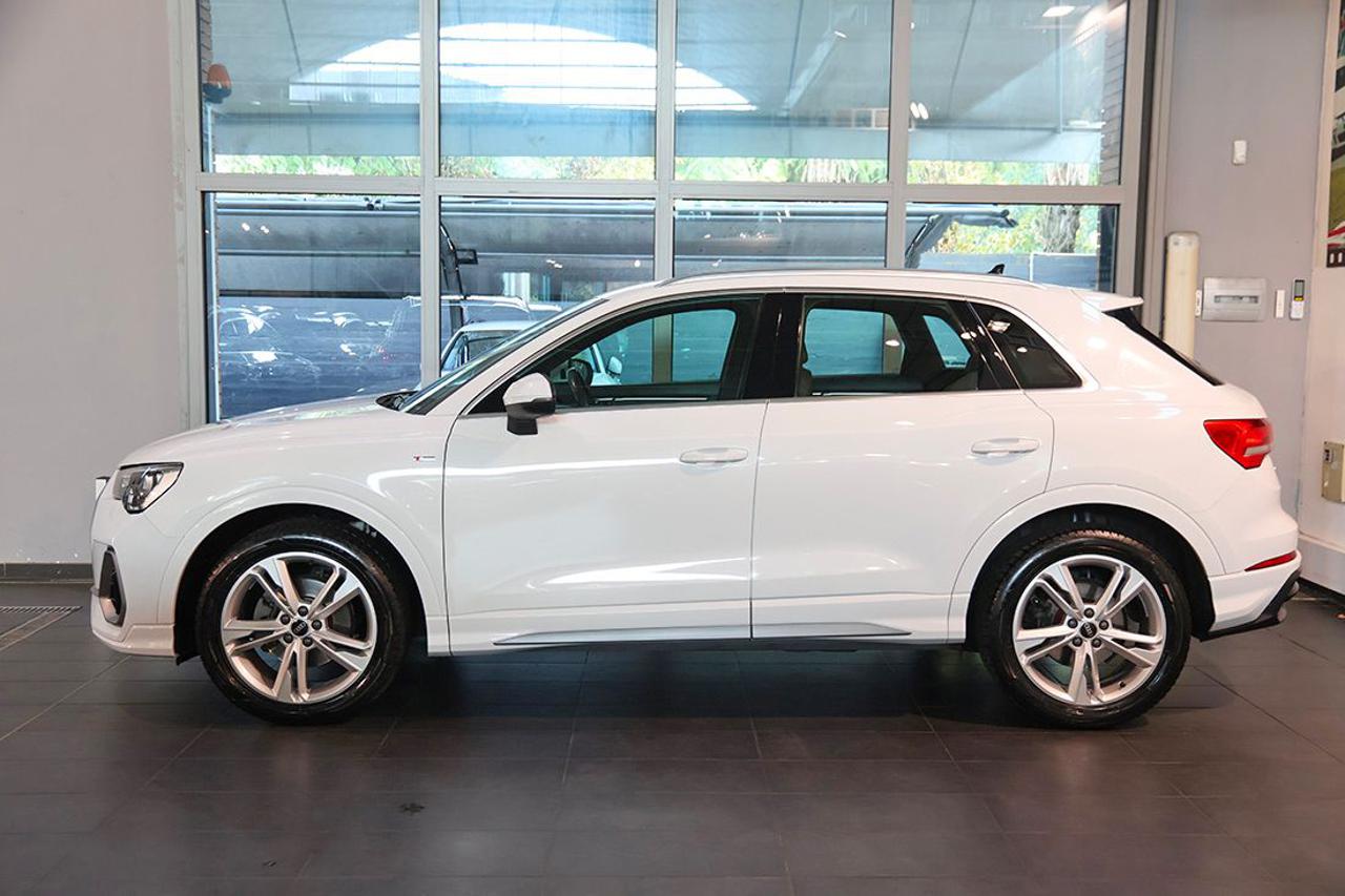 AUDI Q3 35 TDI Quattro S-Tronic S-Line - 3