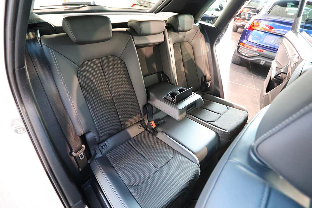 AUDI Q3 35 TDI Quattro S-Tronic S-Line - 19