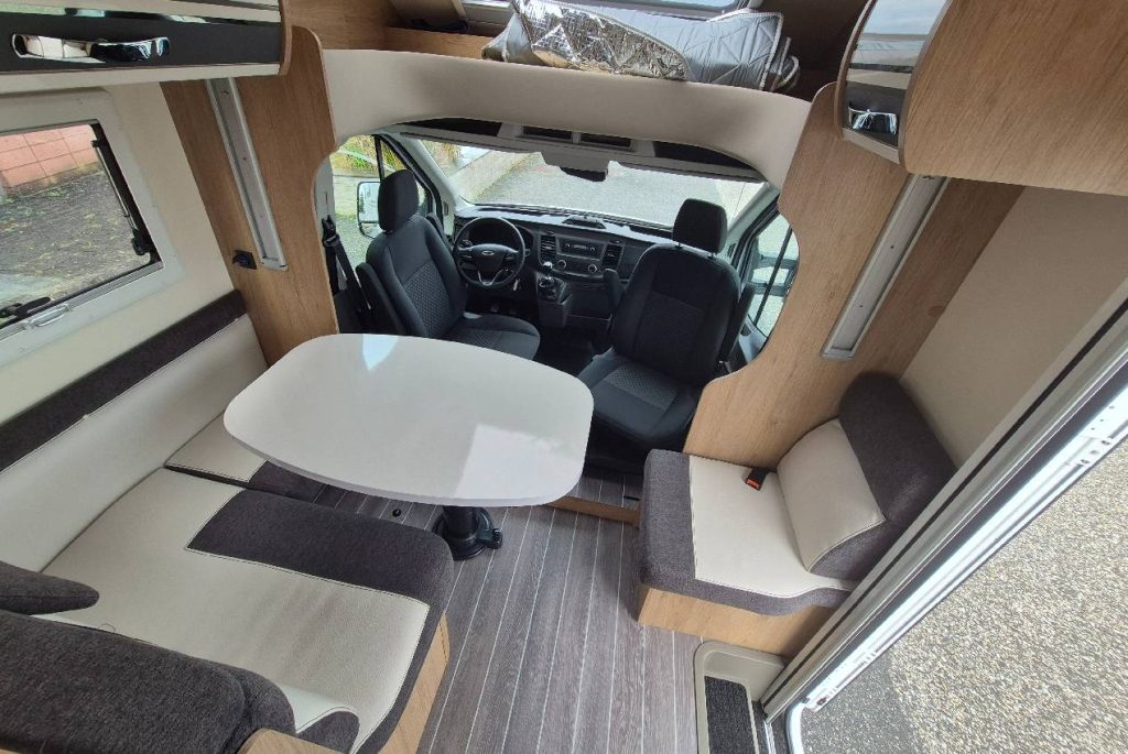 Caravans International Horon 94 XT