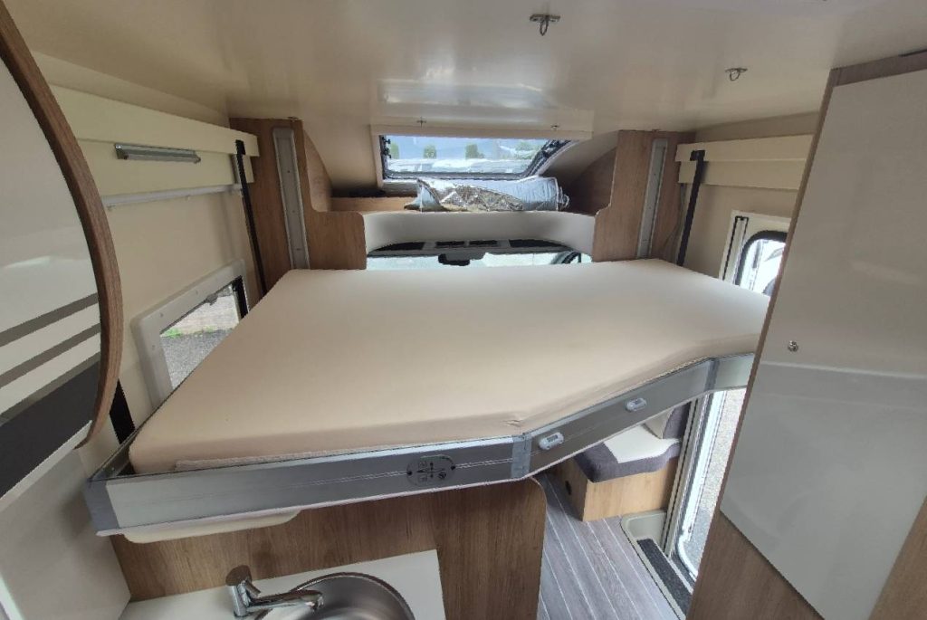 Caravans International Horon 94 XT