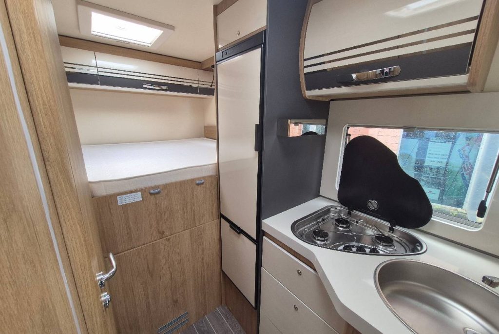 Caravans International Horon 94 XT