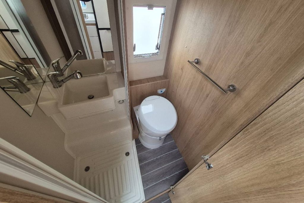 Caravans International Horon 94 XT