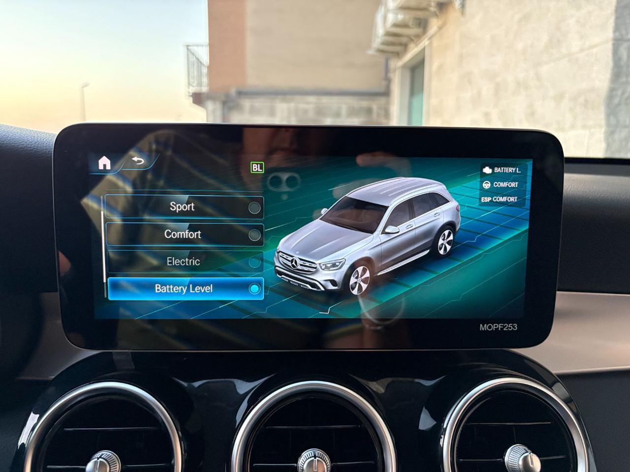 MERCEDES-BENZ GLC 300 de 4Matic Plug-in hybrid Sport. - 39