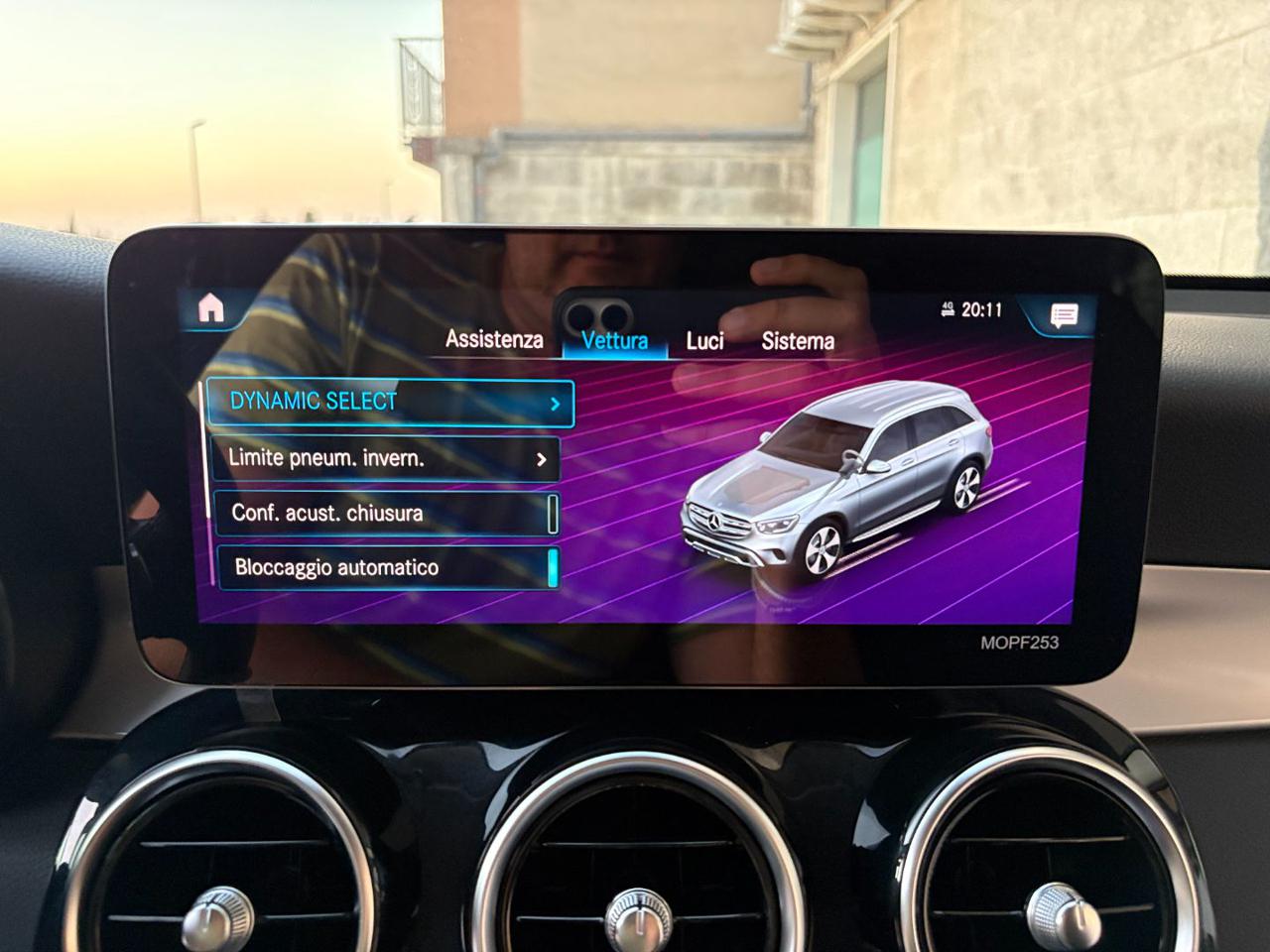 MERCEDES-BENZ GLC 300 de 4Matic Plug-in hybrid Sport. - 27