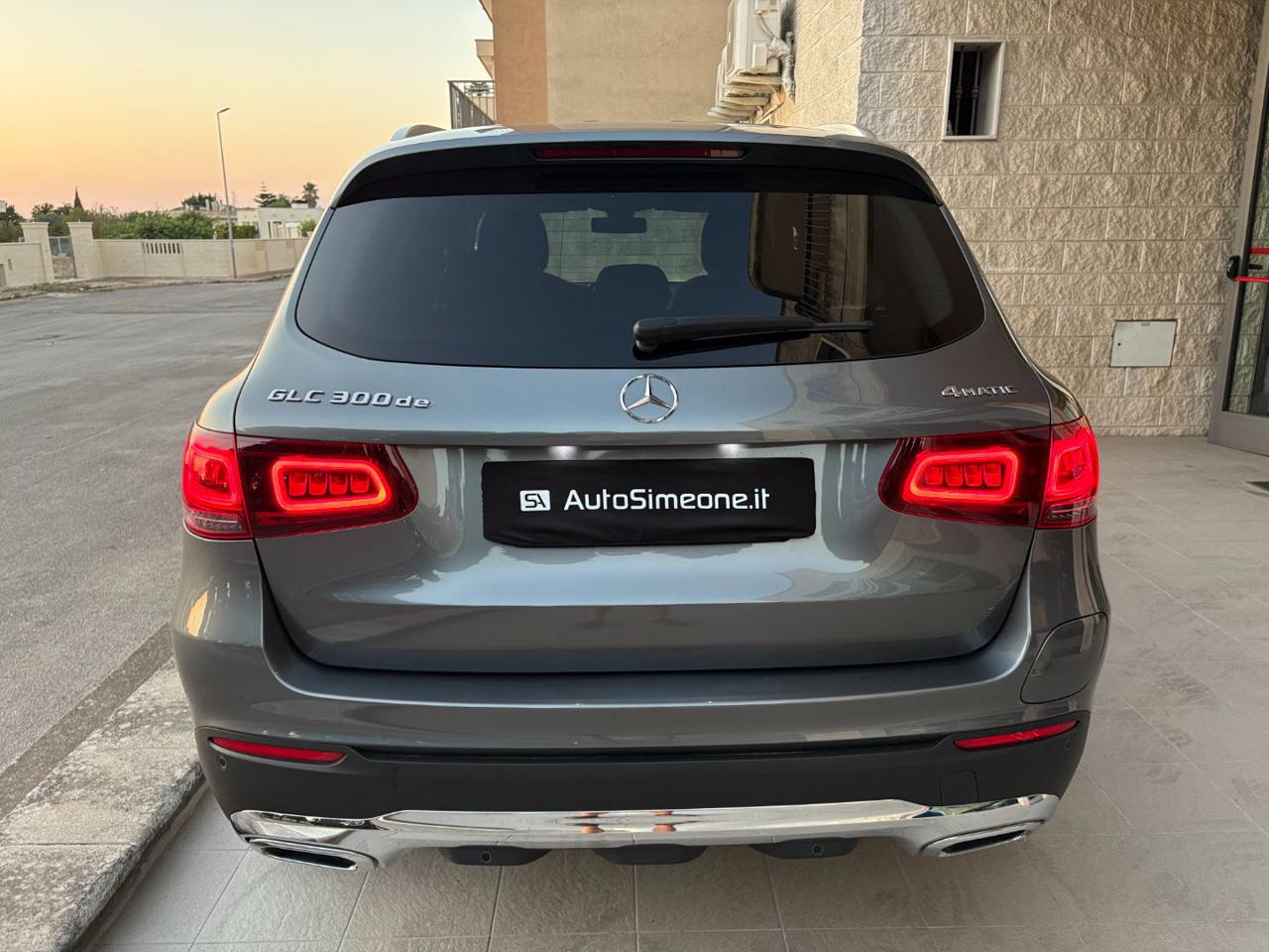 MERCEDES-BENZ GLC 300 de 4Matic Plug-in hybrid Sport. - 6