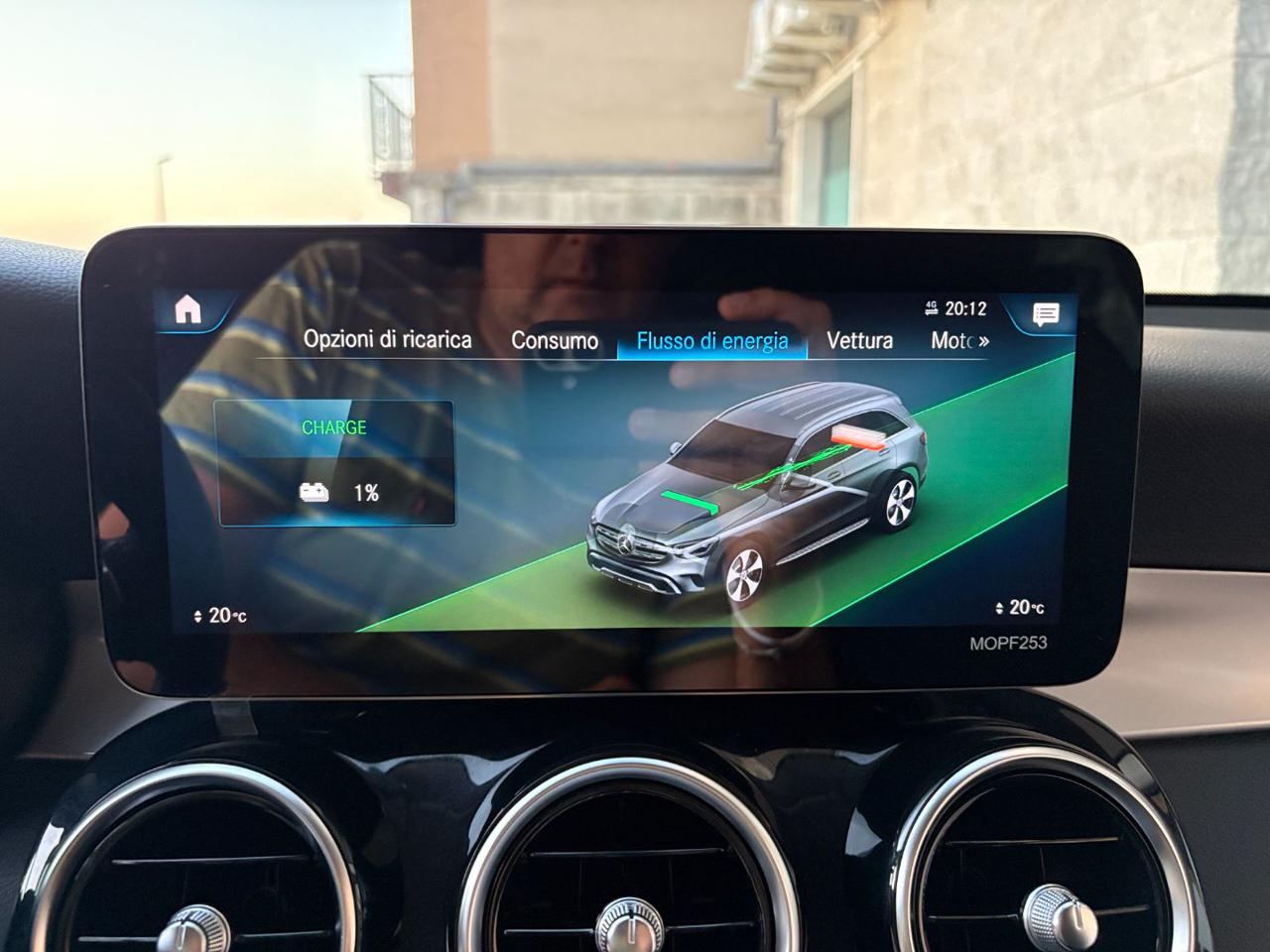 MERCEDES-BENZ GLC 300 de 4Matic Plug-in hybrid Sport. - 32