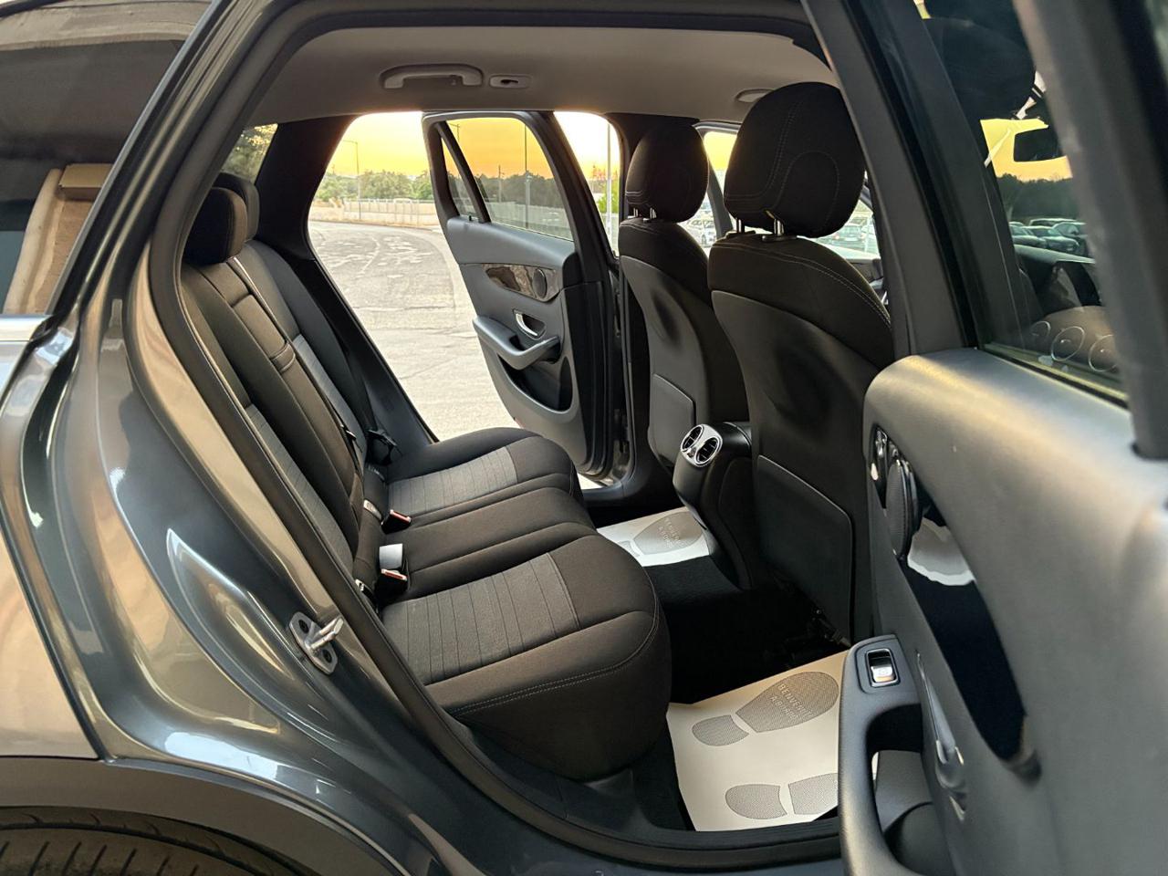 MERCEDES-BENZ GLC 300 de 4Matic Plug-in hybrid Sport. - 11