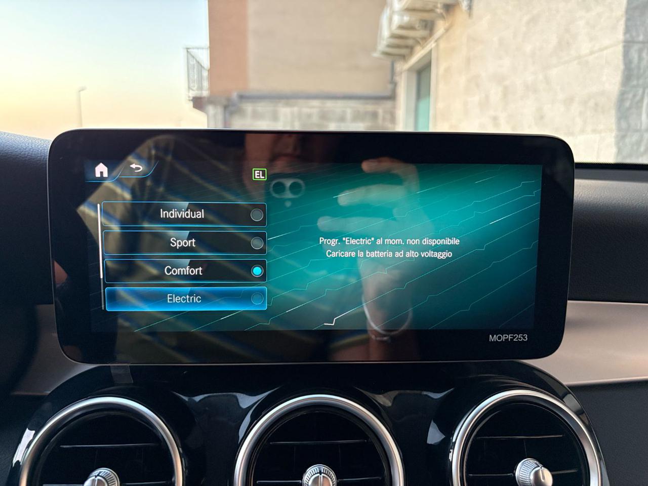 MERCEDES-BENZ GLC 300 de 4Matic Plug-in hybrid Sport. - 38