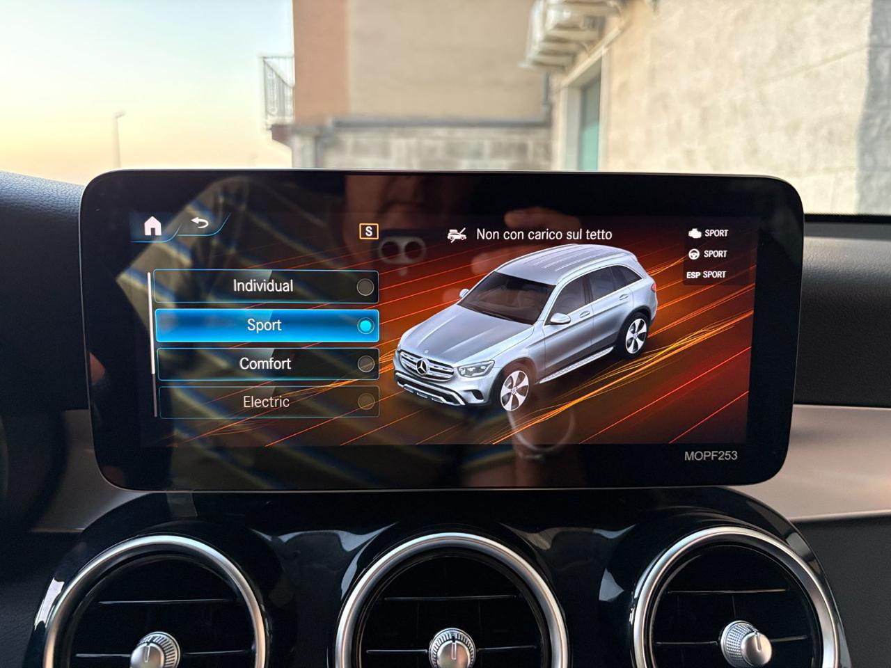 MERCEDES-BENZ GLC 300 de 4Matic Plug-in hybrid Sport. - 36