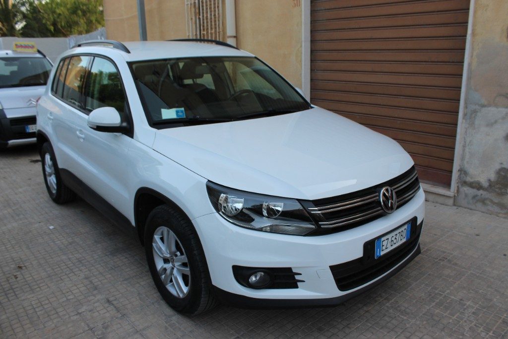 VOLKSWAGEN Tiguan 2.0 TDI 110 CV Sport & Style BlueMotion Technology