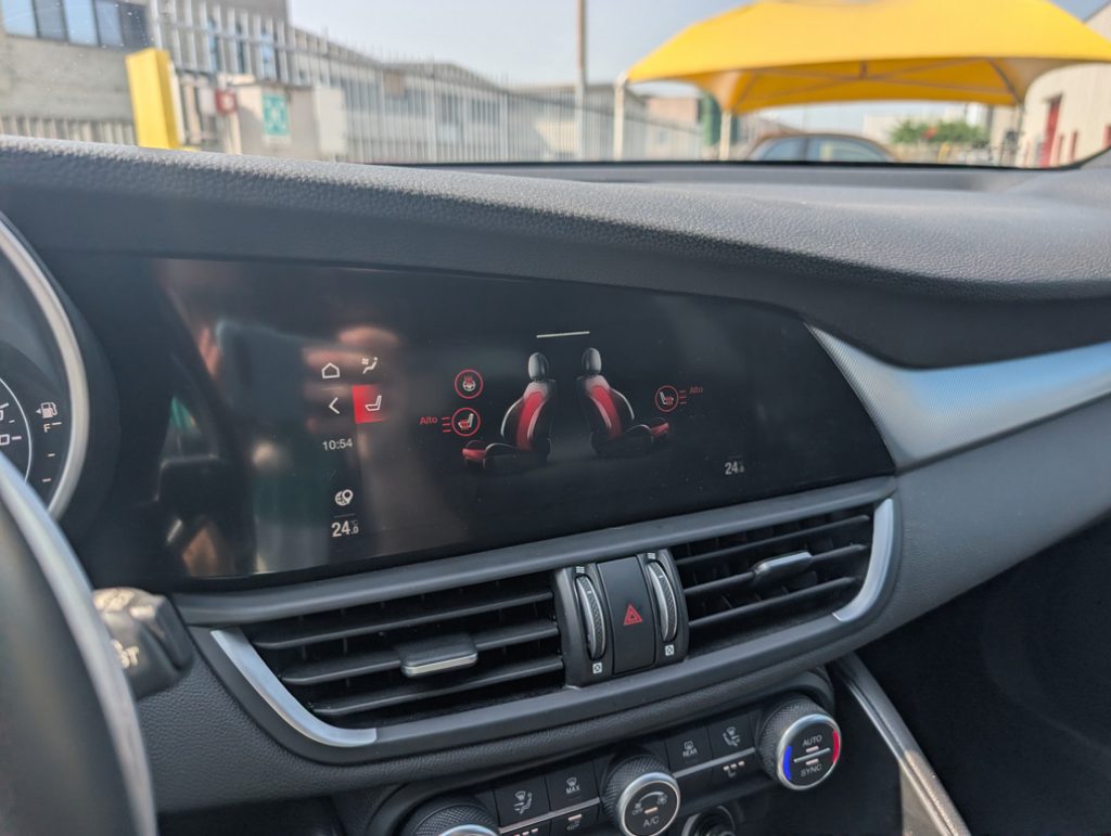 ALFA ROMEO Giulia 2.0 Turbo 280 CV AT8  Q4 Veloce - 17