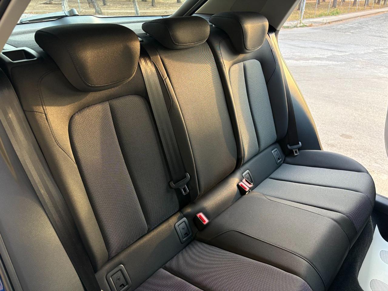AUDI Q2 30 TDI S tronic Admired Advanced - 21