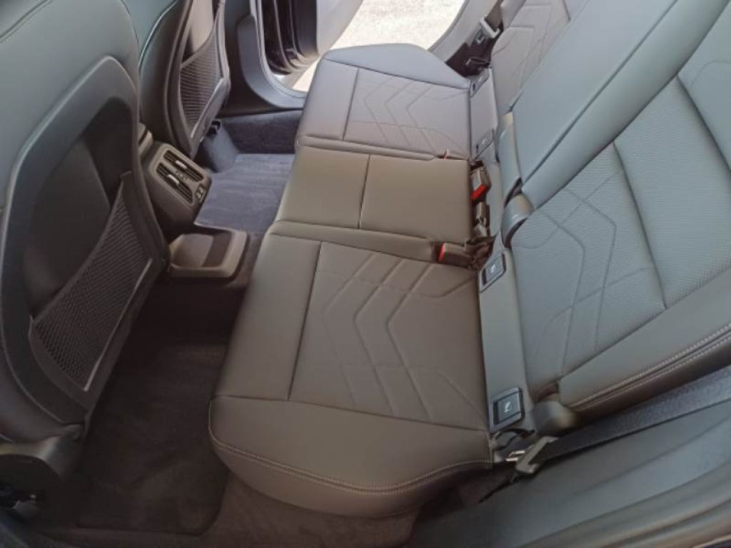 BMW X1 sDrive 18d xLine - 11