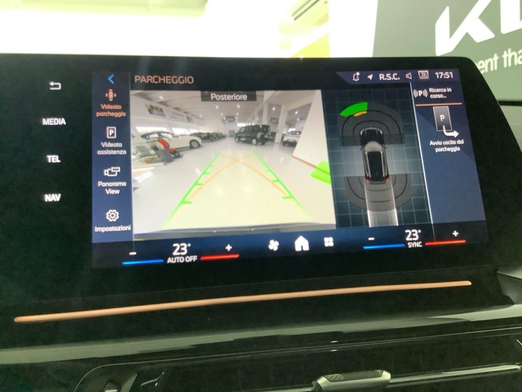 BMW X1 sDrive 18d xLine - 17