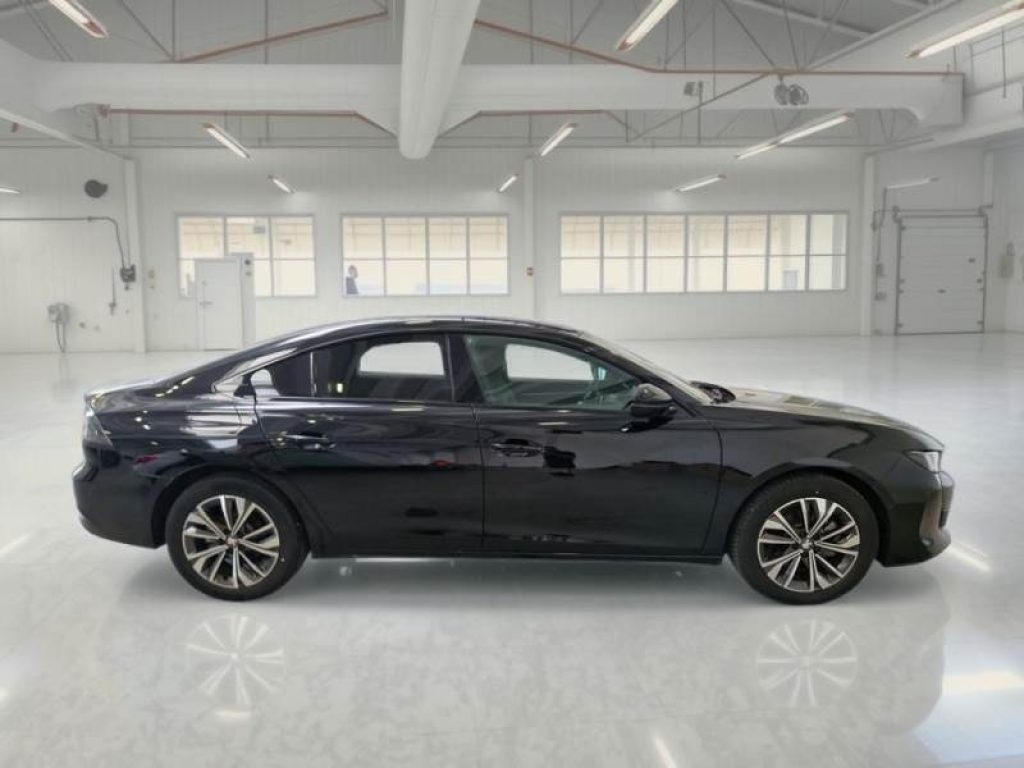 PEUGEOT 508 BlueHDi 130 Stop&Start EAT8 Allure Pack - 4