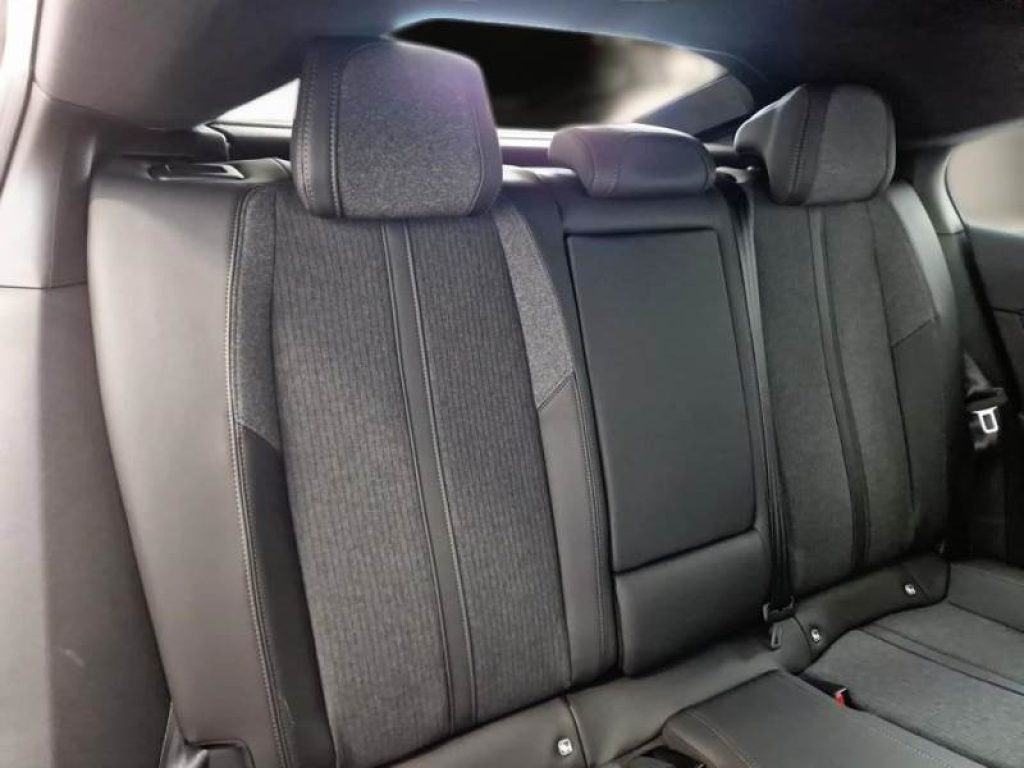 PEUGEOT 508 BlueHDi 130 Stop&Start EAT8 Allure Pack - 10