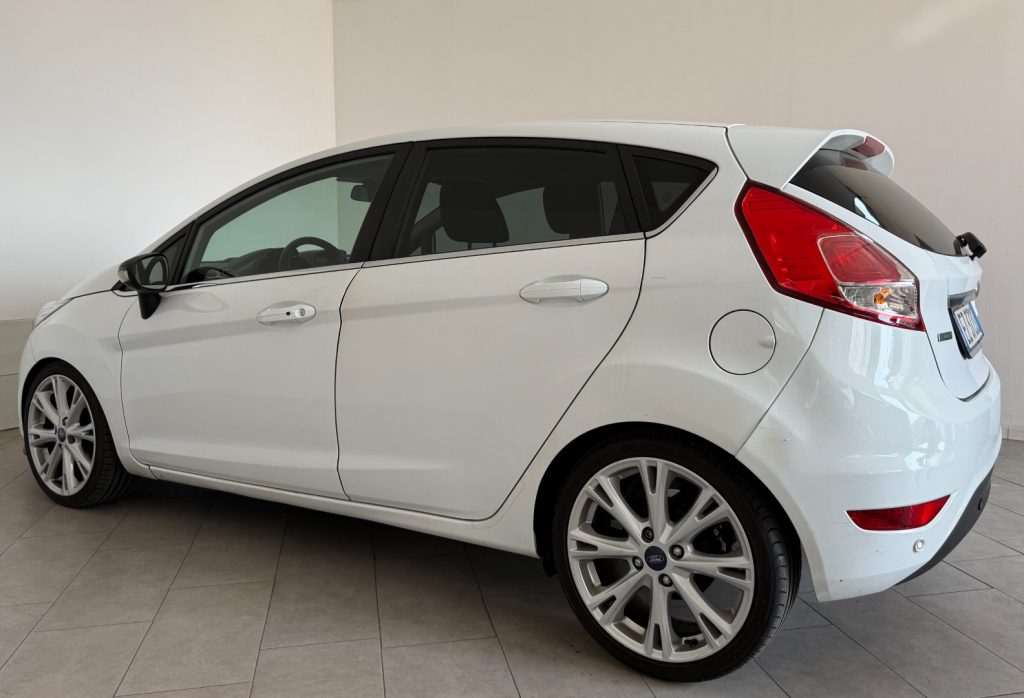 FORD Fiesta 1.0 EcoBoost 100CV 5 porte Black & White Edition - 10