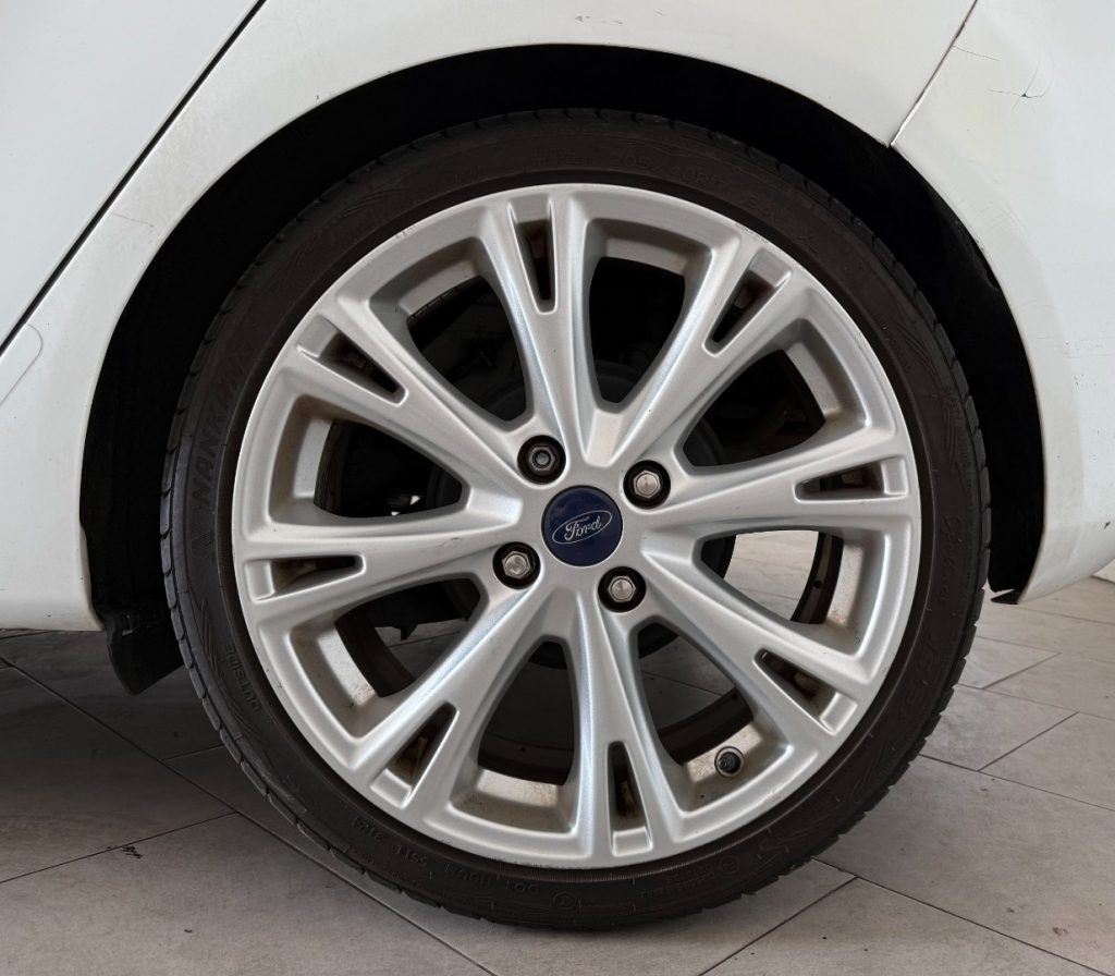 FORD Fiesta 1.0 EcoBoost 100CV 5 porte Black & White Edition - 12