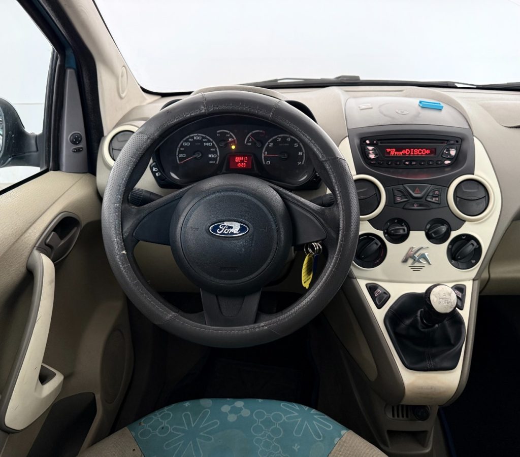 FORD Ka+ 1.2 8V 69CV Business - 13
