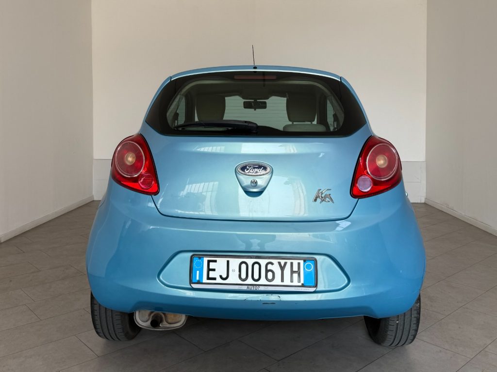 FORD Ka+ 1.2 8V 69CV Business - 8