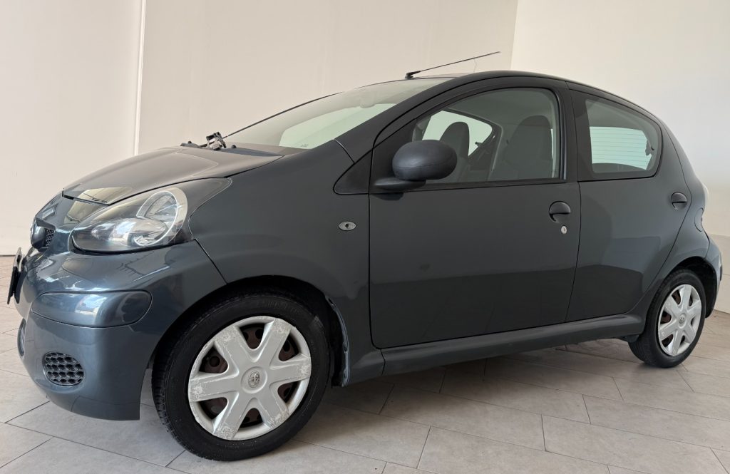 TOYOTA Aygo 1.0 12V VVT-i 5 porte. - 3