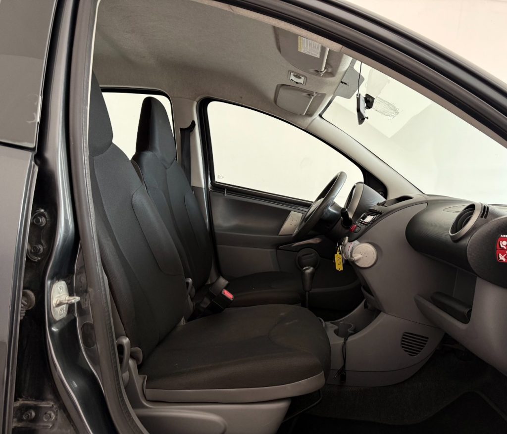 TOYOTA Aygo 1.0 12V VVT-i 5 porte. - 6