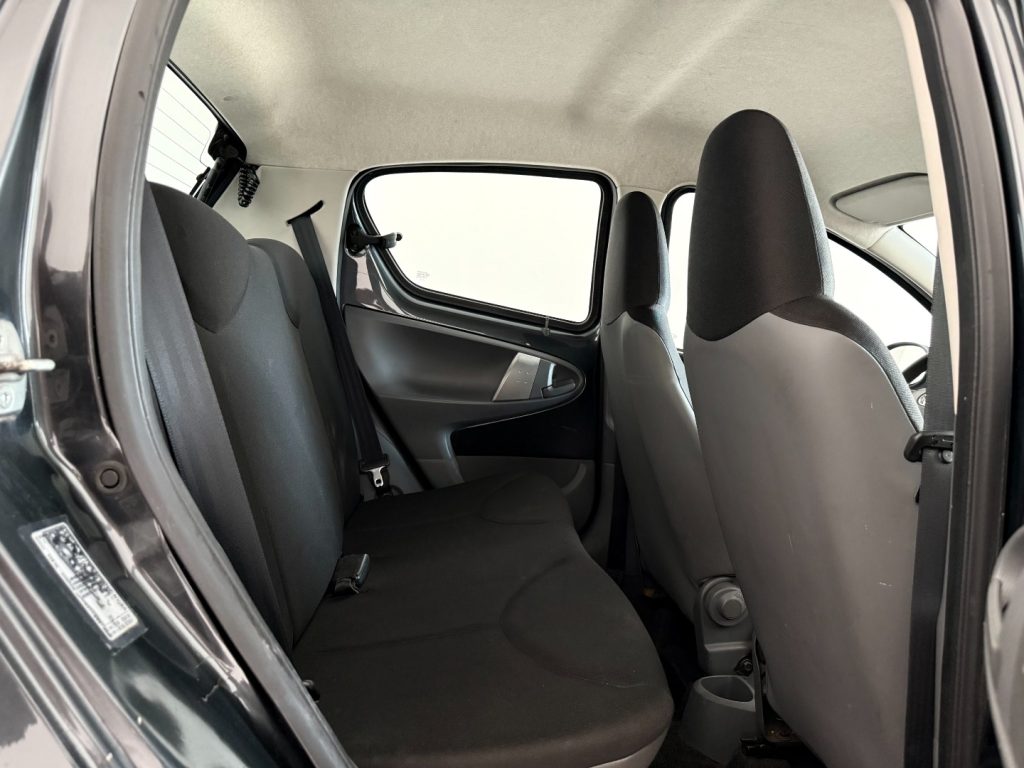 TOYOTA Aygo 1.0 12V VVT-i 5 porte. - 7