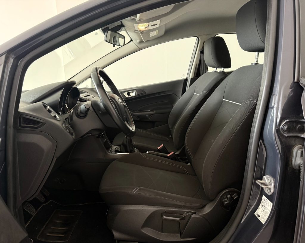 FORD Fiesta 1.4 5p. Bz.- GPL Titanium - 4