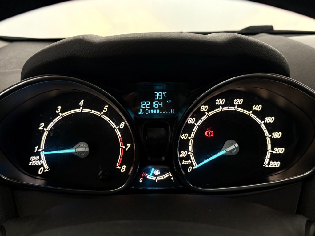 FORD Fiesta 1.4 5p. Bz.- GPL Titanium - 16