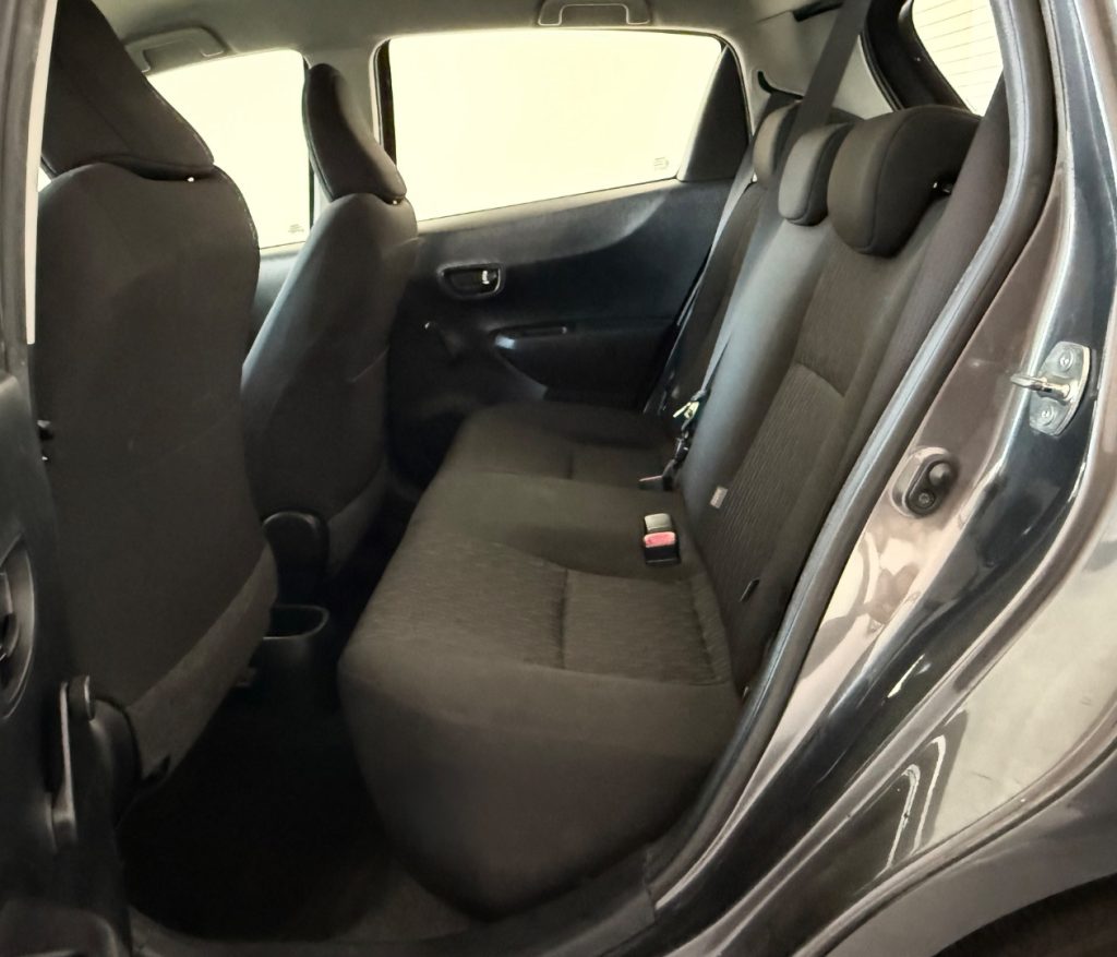 TOYOTA Yaris 1.0 5P Lounge - 16