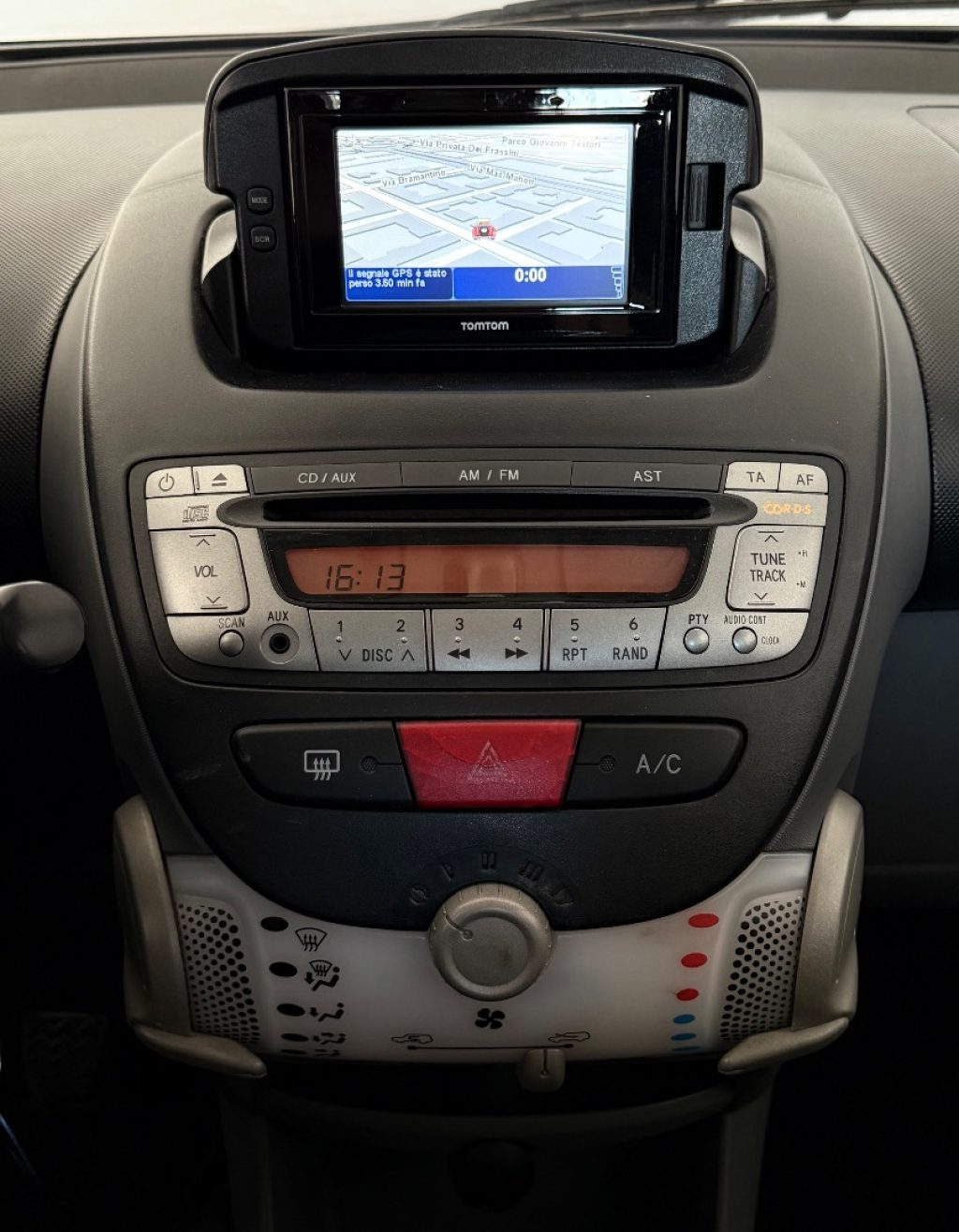 TOYOTA Aygo 1.0 12V VVT-i .5 porte - 17