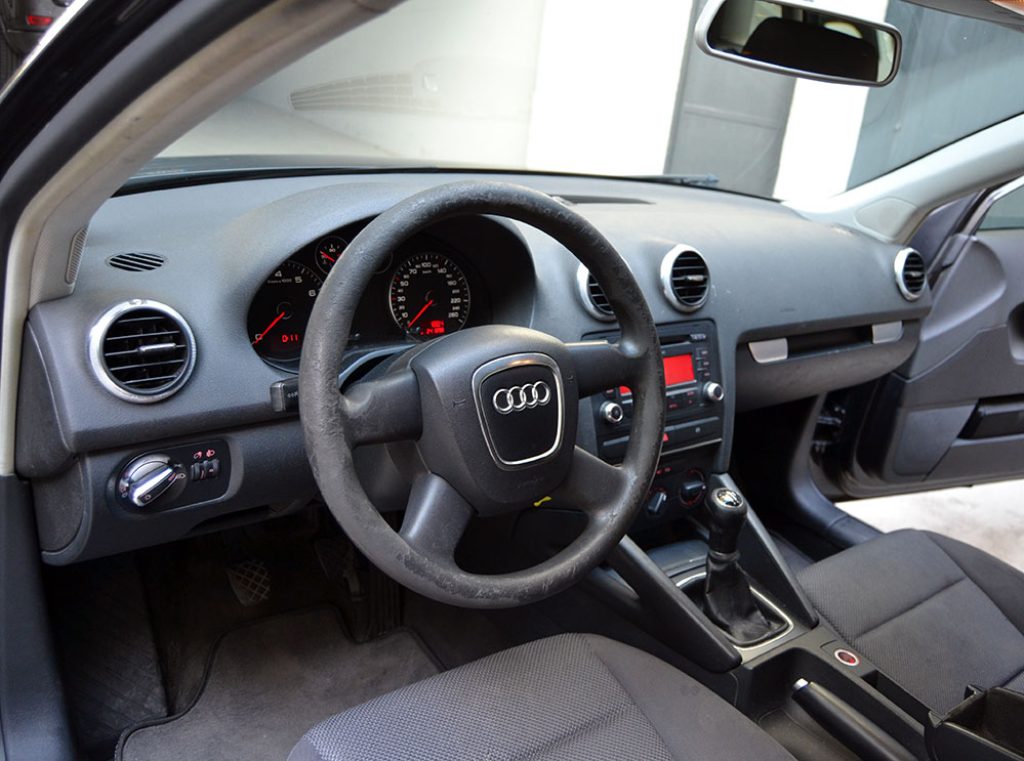 AUDI A3 SPB 1.6 Attraction ** - 4