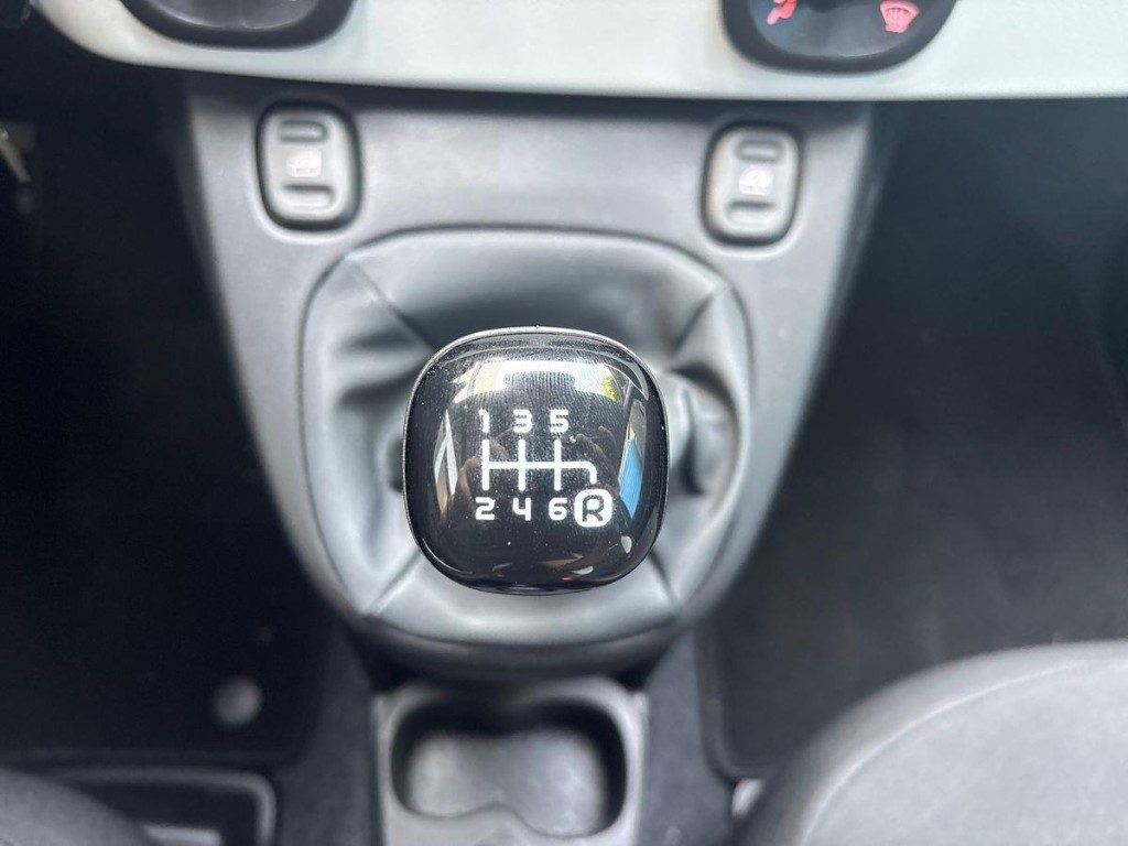 FIAT Panda Cross 1.0 FireFly S&S Hybrid - 12