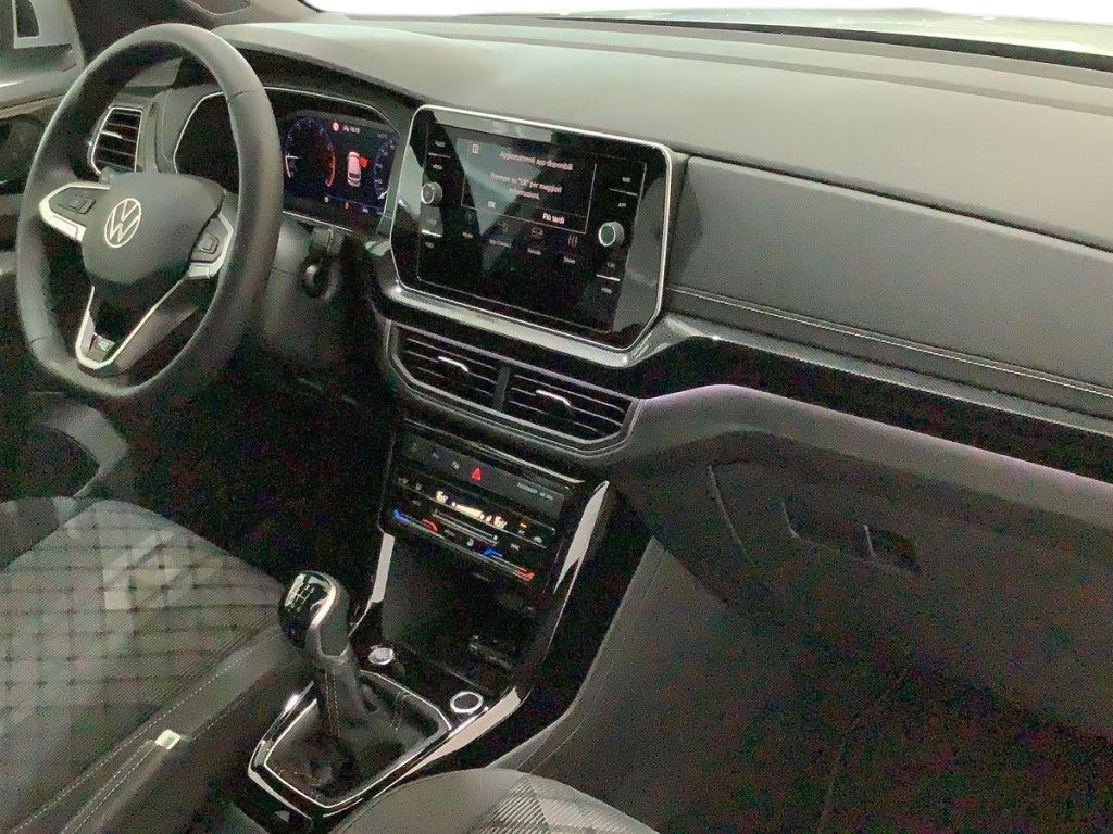 VOLKSWAGEN T-Cross 1.0 TSI 115 CV R-Line Plus - 9