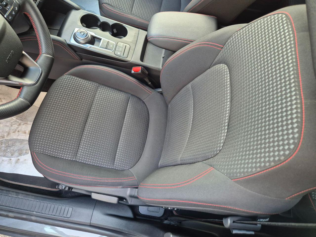 FORD Kuga 2.0 EcoBlue 120 CV aut. 2WD ST-Line - 11