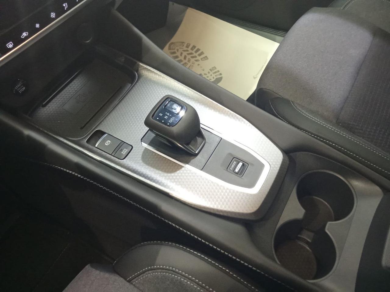 NISSAN Qashqai MHEV 158 CV Xtronic N-Connecta - 9