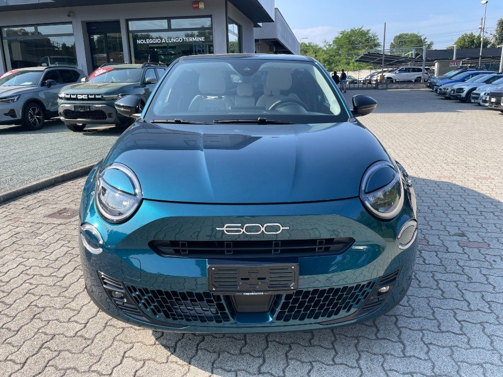 FIAT 600 Hybrid 110 CV DCT MHEV La Prima--12.700KM - 2