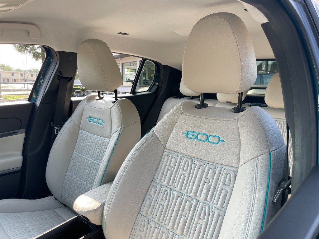 FIAT 600 Hybrid 110 CV DCT MHEV La Prima--12.700KM - 8
