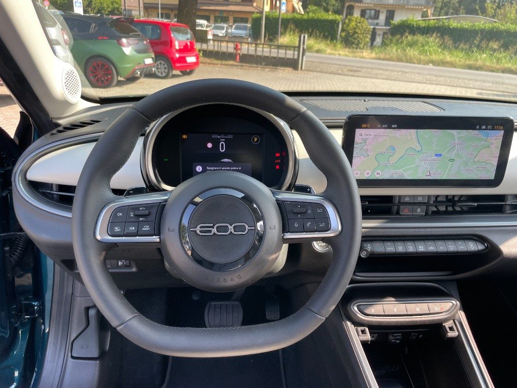 FIAT 600 Hybrid 110 CV DCT MHEV La Prima--12.700KM - 10