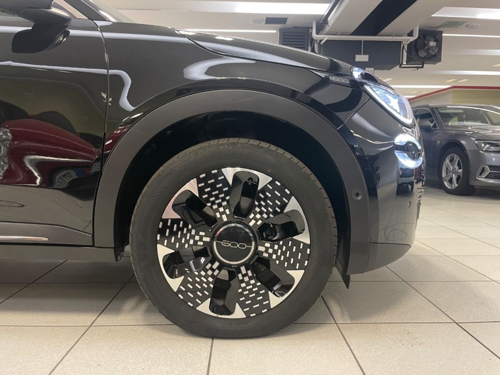 FIAT 600 Hybrid 110 CV DCT MHEV La Prima--14.700KM - 4