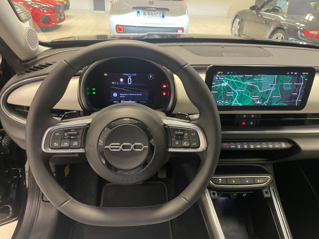 FIAT 600 Hybrid 110 CV DCT MHEV La Prima--14.700KM - 10